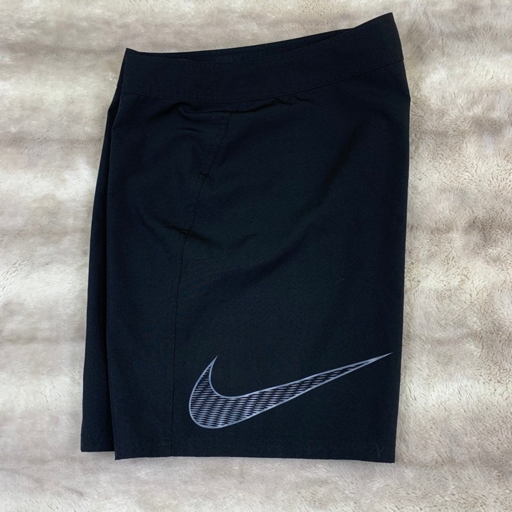 Nike Mens Black Board Shorts Swim Trunks Size 34 NESS7457 Large Swoosh Logo - Picture 2 of 10
